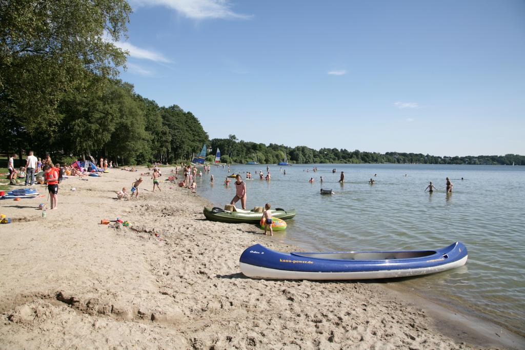 Haus Schwanensee Hotell Bosau Exteriör bild